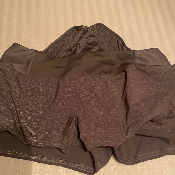 EUC women’s Adidas shorts, size large - Picture 7 of 7